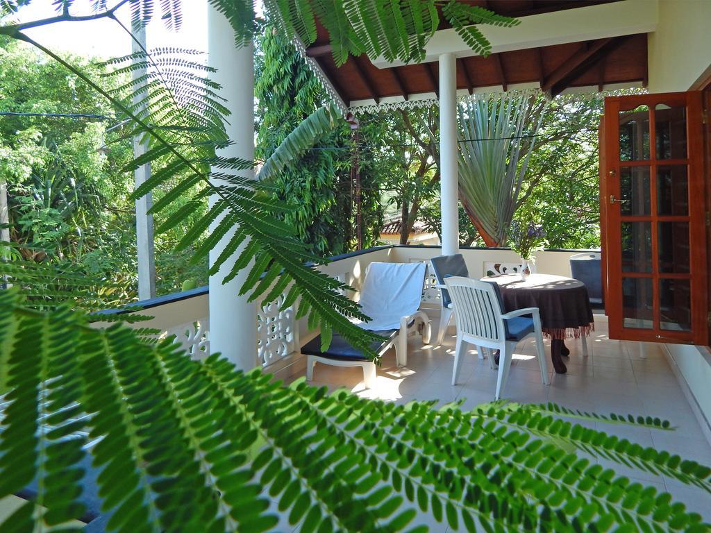 Rico Shadow Guest House & Restaurant 瓦伊卡尔 客房 照片