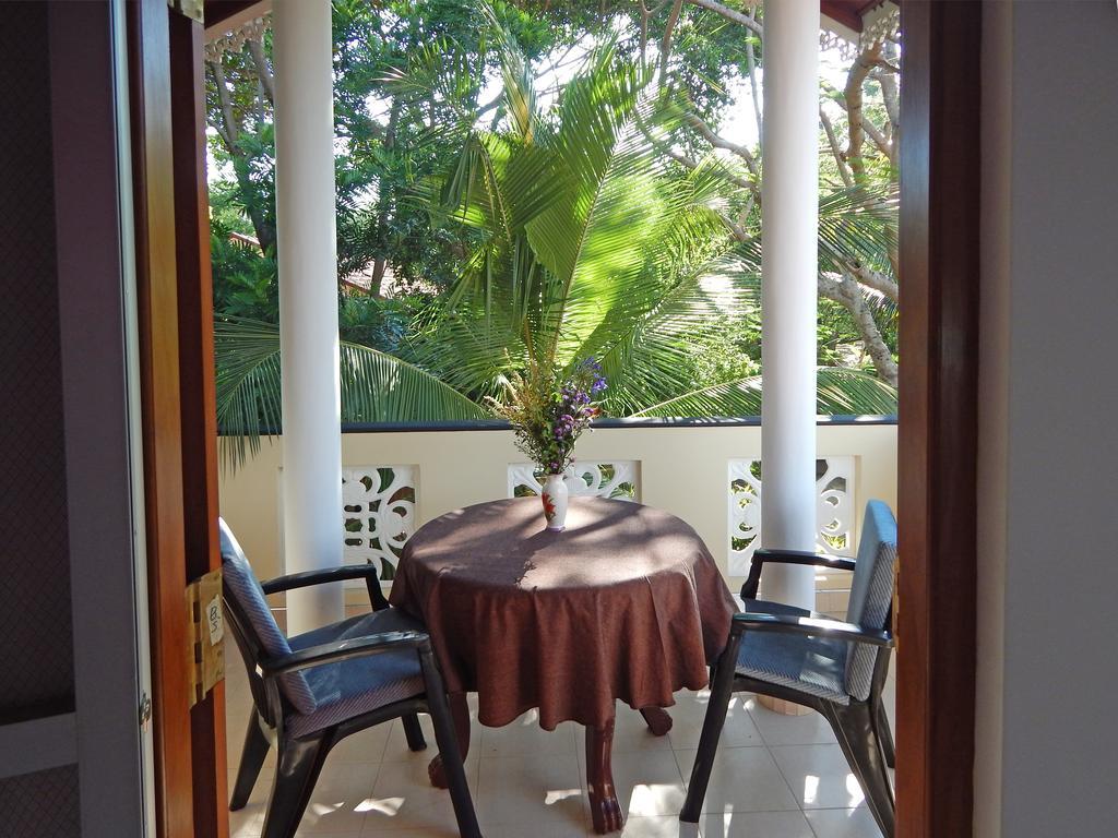 Rico Shadow Guest House & Restaurant 瓦伊卡尔 客房 照片