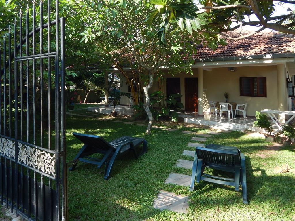 Rico Shadow Guest House & Restaurant 瓦伊卡尔 客房 照片