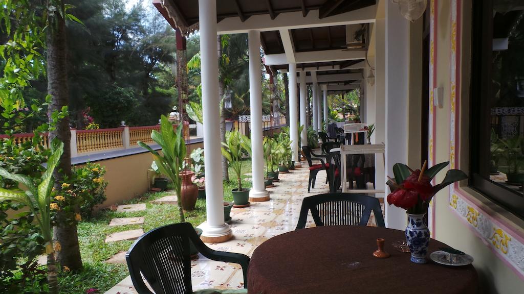 Rico Shadow Guest House & Restaurant 瓦伊卡尔 外观 照片